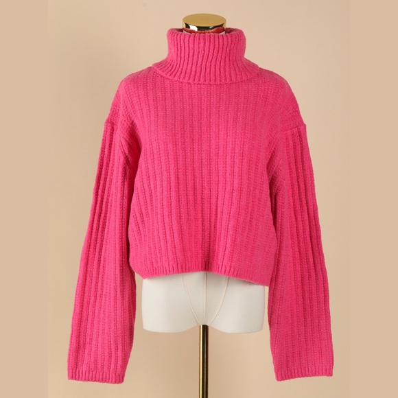 Universal Thread Sweaters - Sz M Universal Thread Hot Pink Cropped Chunky Knit Turtleneck Sweater NWT